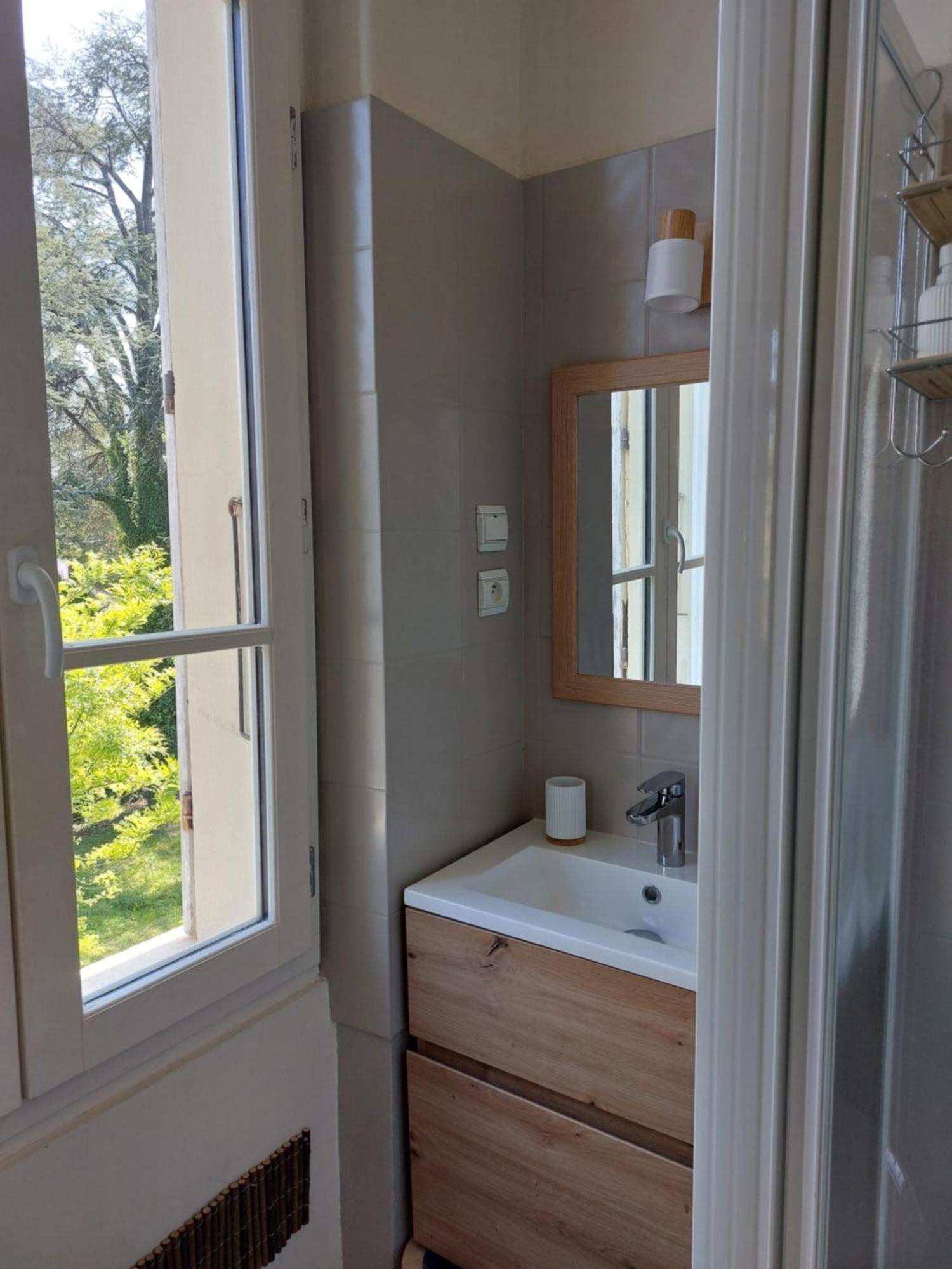 Apartamento Demeure Urbaine Romans-sur-Isère Exterior foto