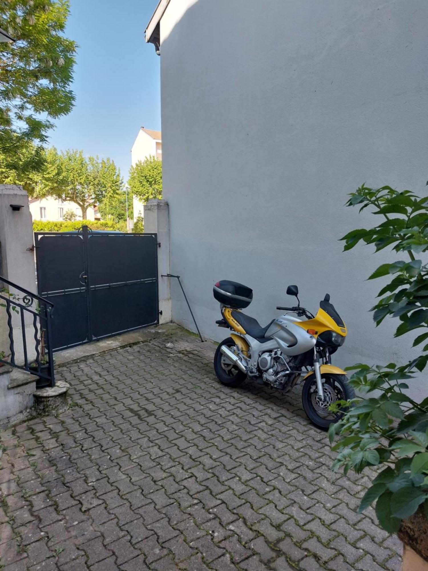 Apartamento Demeure Urbaine Romans-sur-Isère Exterior foto